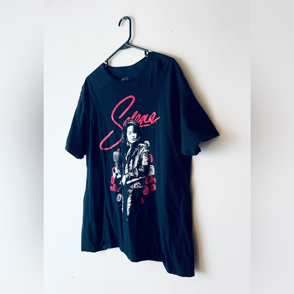 Selena Unisex Black T-Shirt Official Roses Latin Plus Size 2XL - Picture 3 of 7
